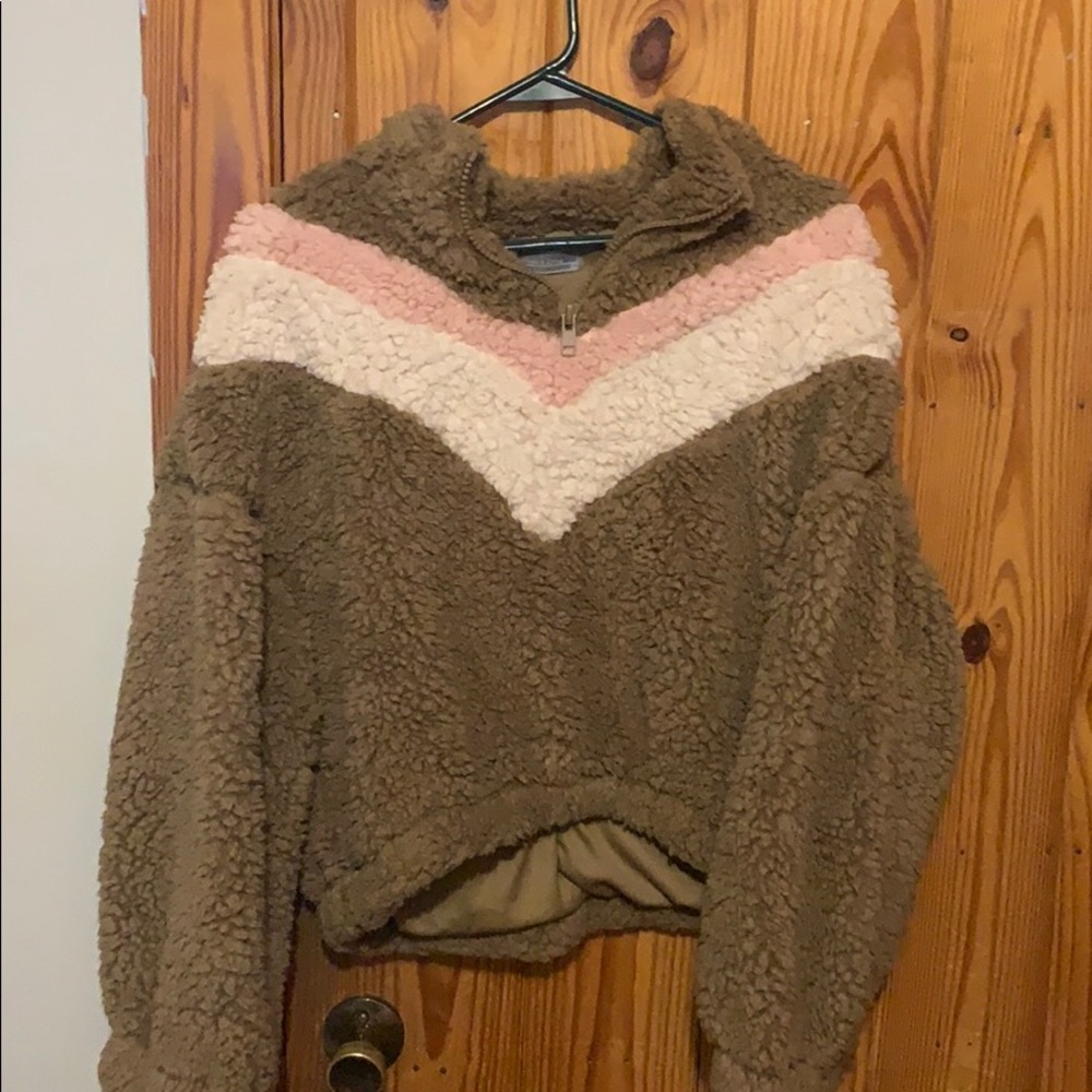 Boutique pull over